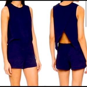 Clue Monaco Lyndsey open back romper navy size 4